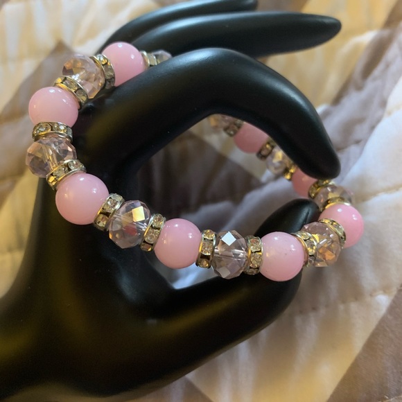 Jewelry - Handmade pink and clear beaded bracelet